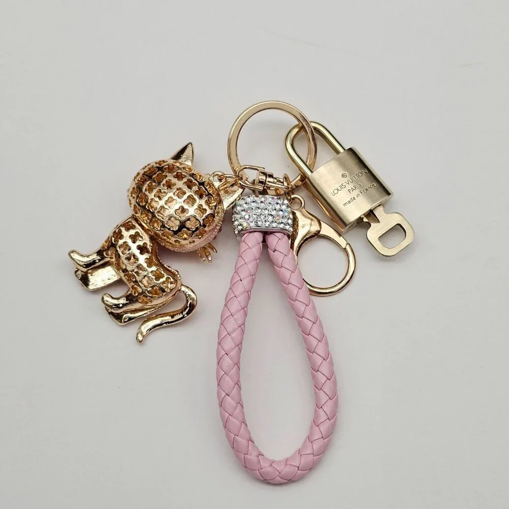 Louis Vuitton Gold Padlock 🔒 Key Set Authentic LV w/ Unbranded Cat Keychain